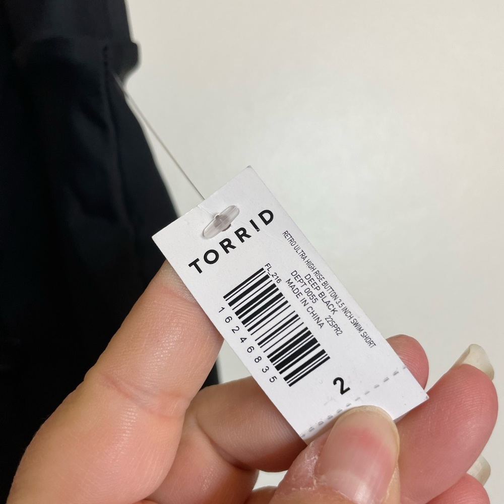 Torrid Ultra High Waist Button Detail Swim Short Black size 2X New with tags - Picture 3 of 7
